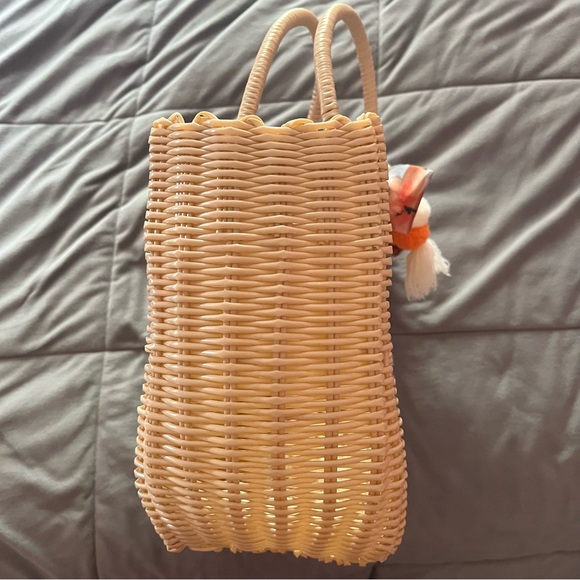 Medium Plastic Woven Beach Summer Bag - Picture 2 of 5